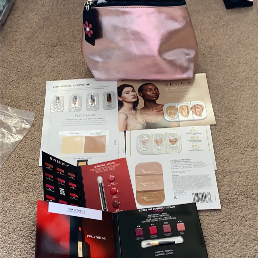 8-Pc Makeup Sample Set